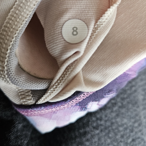 Lululemon purple watercolour mesh sports bra size 8 - Picture 4 of 4